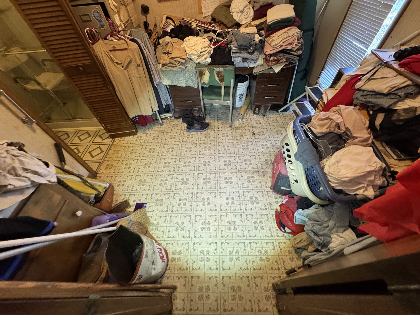 Inherited NC property interior with belongings still inside, bought as-is with no clean-out required